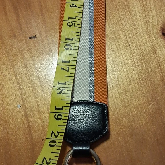 Marc Jacobs Cream & Navy Leather Crossbody Bag with Orange Strap - Picture 15 of 17